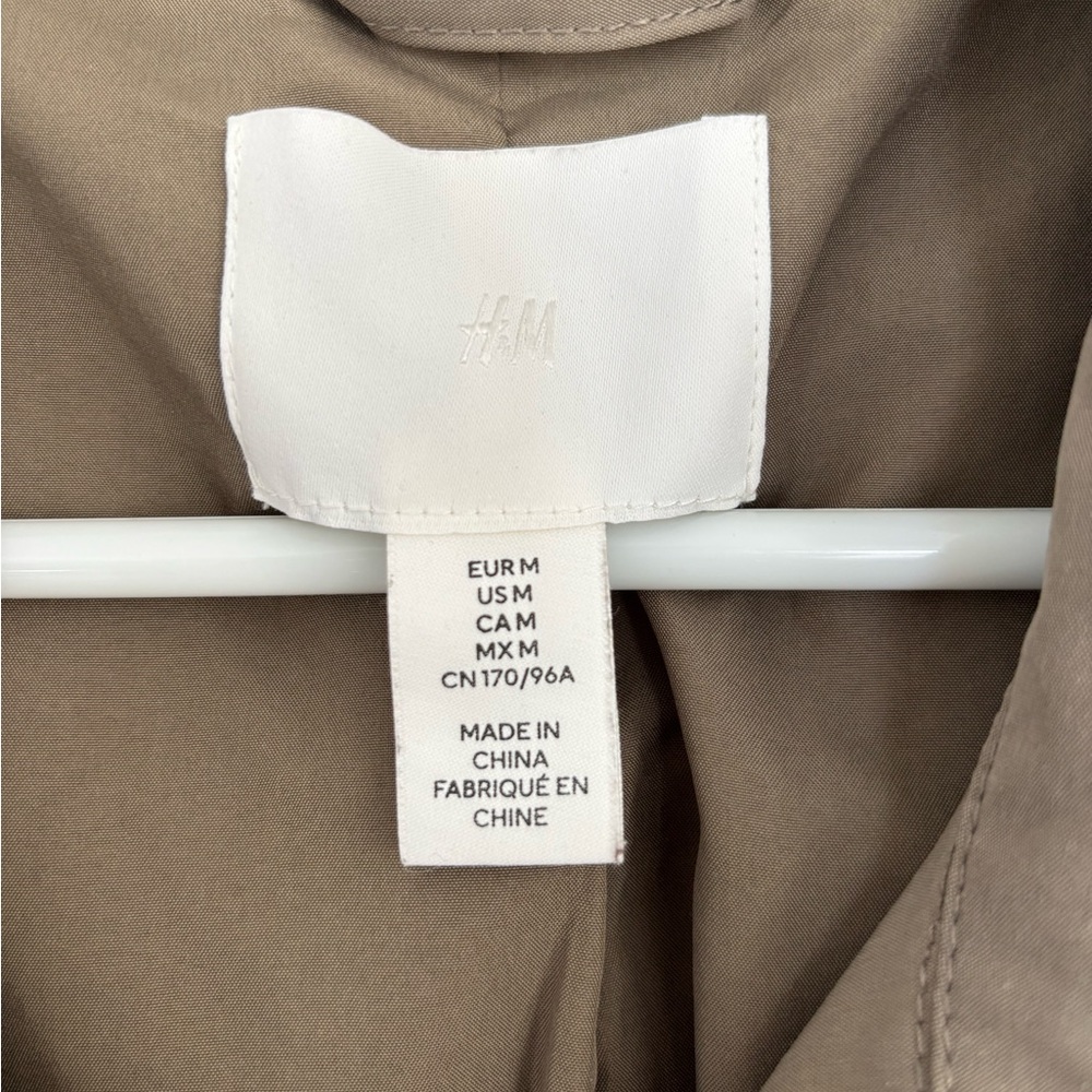 Classic trench coat 🧥 - Picture 5 of 7